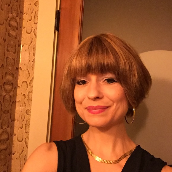 Meet your Posher, Carrie - Picture 1 of 1